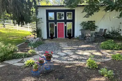 Image de Secluded studio getaway- only 4 miles from Downtown Iowa City