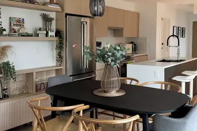 Image de Luxury 3br Townhome  • Garage• A/C • 3+ Month Stay