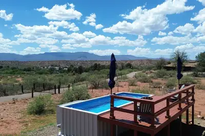 Image de Pool, Sauna, Hot Tub, King Beds, easy access to Sedona! No checkout chores!