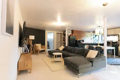 Image de Cozy Pnw Modern Hideaway – Great Location, Sleeps 4, Spacious Comfort