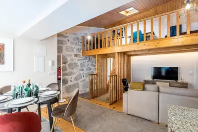 Image de City Center Comfort Apartment B by Vacationy