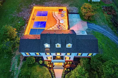 Image de Speakeasy, Hot Tub, Theater, Pickle Ball, Sleeps 20