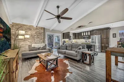 Image de Hestia: Remodeled 3 Bed gem near downtown