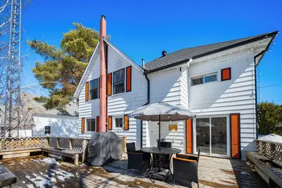 Image de Waterfront Algonquin Escape | 4br | River Access