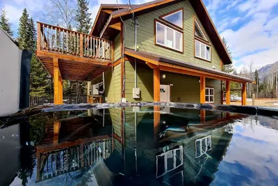 Image de Cozy mountain view home w/ hot tub