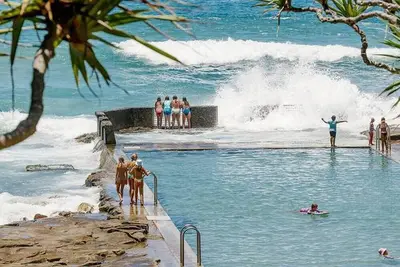 Image de Where mid-century style meets laid-back coastal living ~ Steps to Village and Ocean Pool
