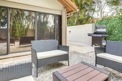 Image de 8 Mi to Stuart Beach: Home w/ Pool Access!