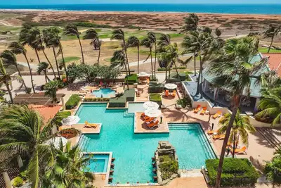 Image de 2br Condo w/ Patio & Free Pool Access by Bocobay