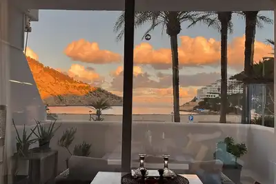 Image de Beautiful Relaxing Tiny Beach Home in Ibiza’s Cala Llonga Beach