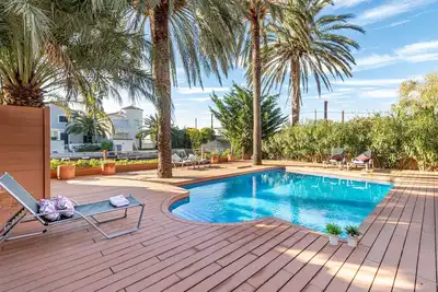 Image de Villa à Empuriabrava avec Piscine et Amarrage