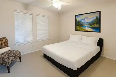 Image de Spacious 2 Bedroom House | Everything within 4 mins Drive