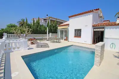 Image de Villa à Empuriabrava avec Piscine Privée