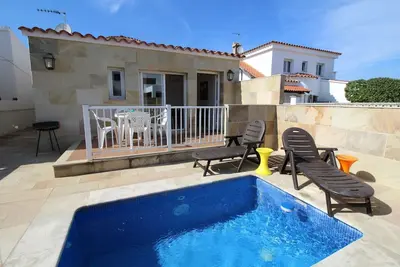 Image de Villa à Empuriabrava avec piscine privée