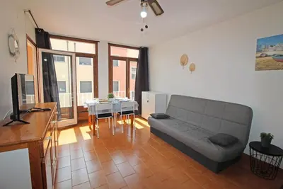 Image de Appartement moderne avec vue sur la rivière