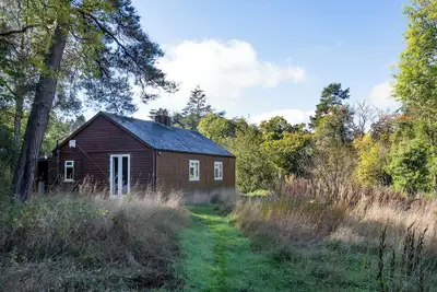 Image de Riverside Cabin in pretty Ettrickbridge, just a short walk to village pub.