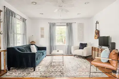 Image de The Northside Cottage | Ideal Indy Location | Bbq