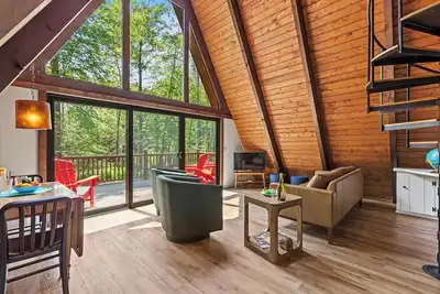 Image de Welcome to 26 Horn Road – Your Seaside Retreat in York Beach!