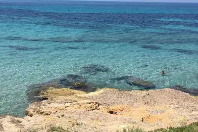 Image de Studio apartment with sea view garden