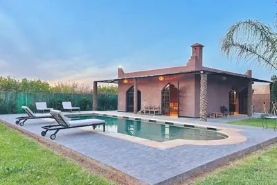 Image de Villa piscine privée, vue superbe, proche centre