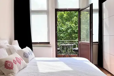 Image de A Chic Haven in the Heart of Urban Nature
