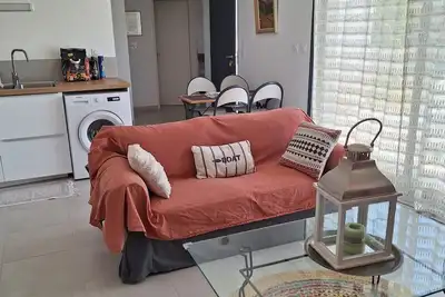 Image de Maison au milieu  des vignes avec grand jardin. animaux de compagnie acceptés