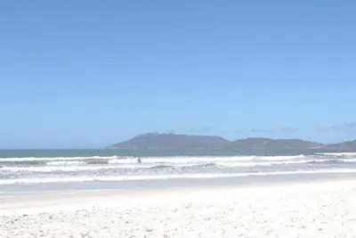 Image de Beachfront Apartment in Praia do Forte / Cabo Frio - Rj