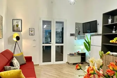 Image de Modern, cosy and with private outdoor space