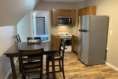 Image de Two Bedroom Loft Apartment. Fully stocked kitchen close to downtown Hannibal.