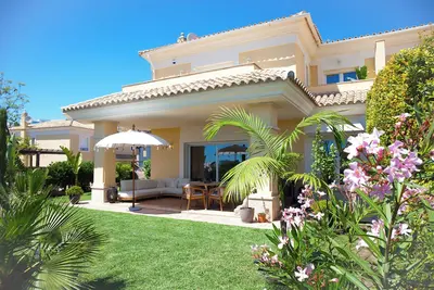 Image de Luxury Villa Marbella, Sea & Golf Views, Renovated 2025, Garden, 5 min to Beach