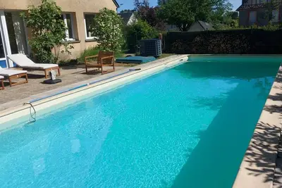 Image de Large villa with pool in village by the sea. In the bay of Mont St. Michel.