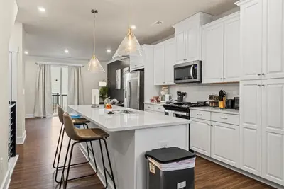 Image de Luxe 3br King Townhouse w/ Rooftop in Uptown Clt!