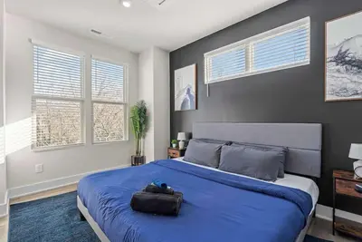 Image de Luxe 3br King Townhouse w/ Rooftop in Uptown Clt!