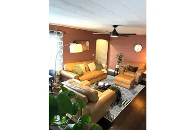 Image de 5 Miles from Holiday World sleeps 11+ —Family Escape