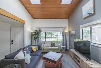 Image de Open plan 3-bedroom house with Ac, WiFi in charming Salem neighborhood