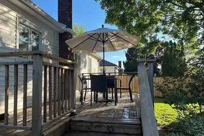 Image de Cozy St. Catharines Bungalow: Your Home Away From Home in Niagara Region!