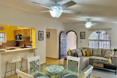 Image de Casa Maky  2 bedroom home downtown Cozumel Ac, WiFi, Pool, family & Pet friendly