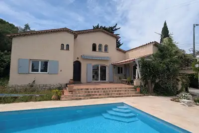 Image de Villa provençale avec piscine à Grasse