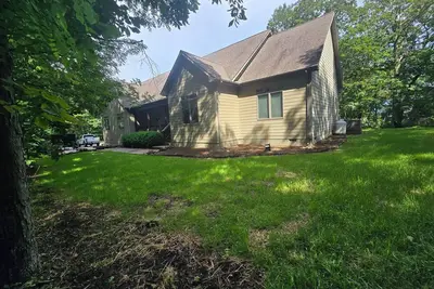 Image de Charming 4bedroom single story home in Wintergreen Va. 2Primary suites, flat lot