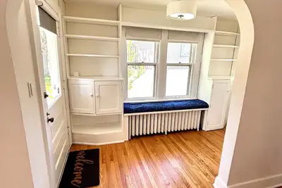 Image de Lake Escape! Walk to Beach, Cafes, and Shops in Saint Joseph, Mi!