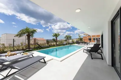 Image de 4-bedroom Villa Terra Mila with heated pool, Split Area