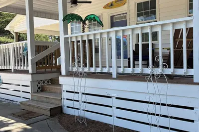 Image de Sandy Beach Cottage sleeps 8. Lots of golf courses near by.