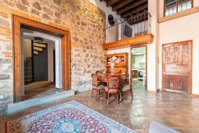 Image de House in the Heart of the Historic Center 907+ East