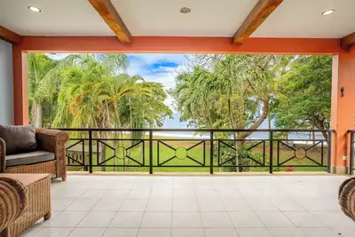 Image de Family Vacation 4br Beachfront Escape 3000 Sq Ft of A/C Comfort!