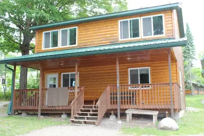 Image de Cabin 12 - Larger group cabin with lake views