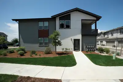 Image de Modern & Spacious Townhome - 2 Bed, 2 Bath - Near Csu & Downtown in Fort Collins
