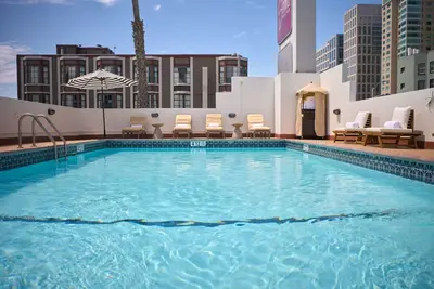 Image de Relaxing Double Room with Rooftop Pool, Near Pier 39 & Coit Tower