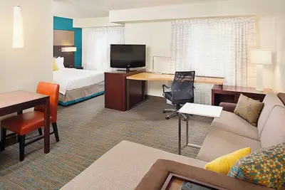 Image de Comfort & Value! 3 Studio Queen Rooms w/ Kitchen, Pets Are Welcome
