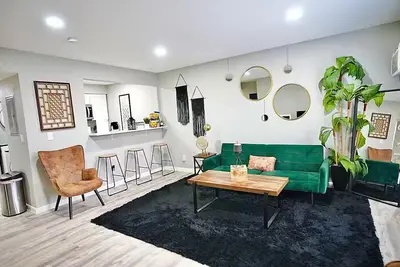 Image de Cozy Retreat Near Attractions!