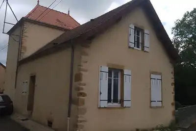 Image de Grande maison familiale à Charolles – Calme, jardin, rivière, tout à pied