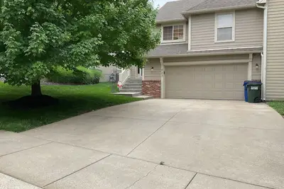 Image de Charming 3-bedroom Spacious, Quiet, Comfortable Home